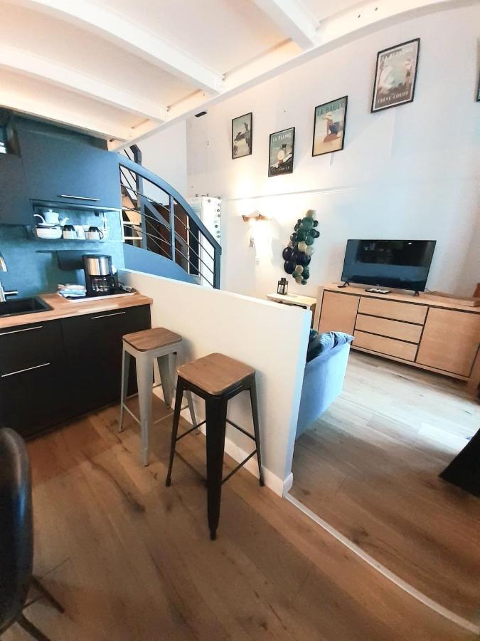 Charmant Studio En Duplex Esprit Loft Avec Balcon Vue Mer, Et Piscine Exterieure 르크로아시 외부 사진